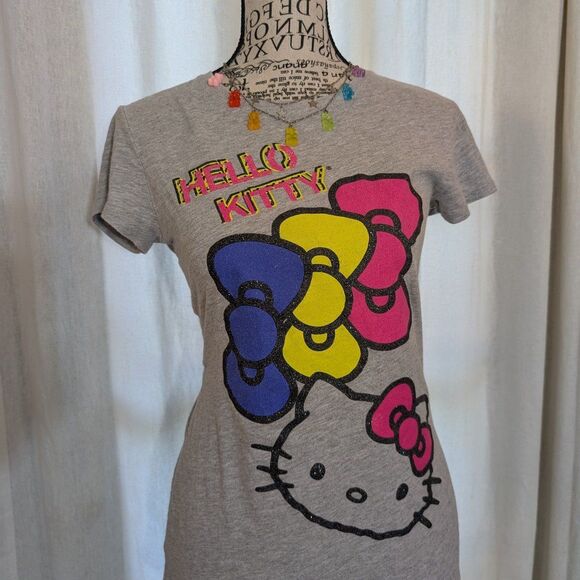 Hello Kitty 2013 Scene Queen Sanrio Colorful Tee - Picture 1 of 5